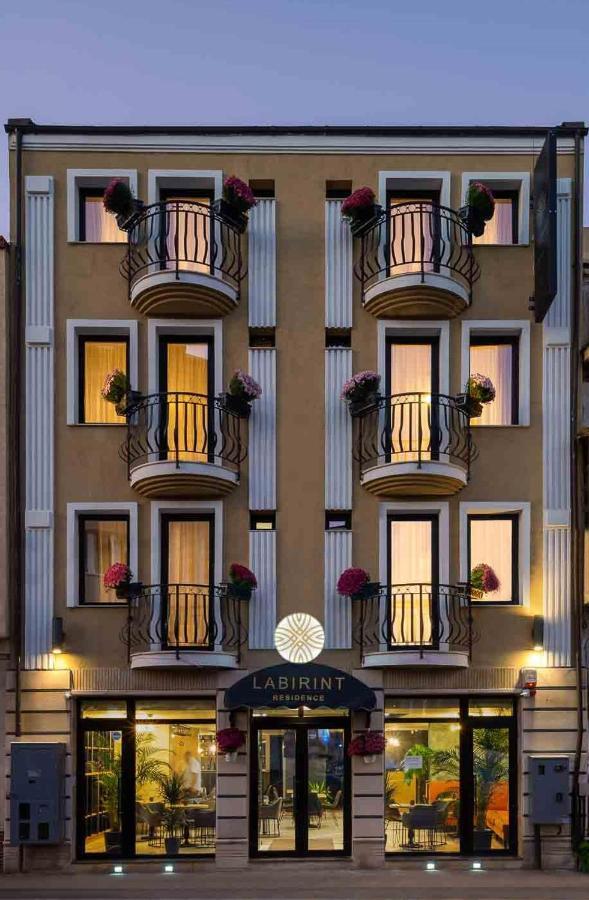 Labirint Boutique Hotel Bucareste Exterior foto